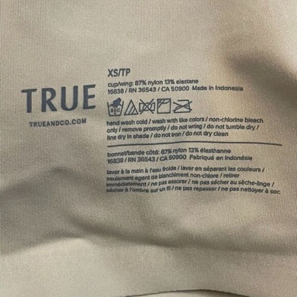 True & Co. True Body Scoop Neck Bra Womens XS Nude Removable Pads Adjustable - Picture 5 of 6